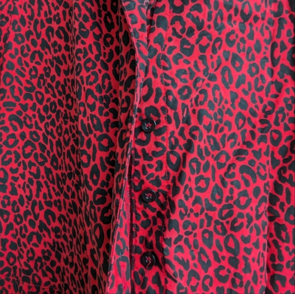 Smash + Tess Roxy Roaring Red Leopard Romper - Picture 4 of 9